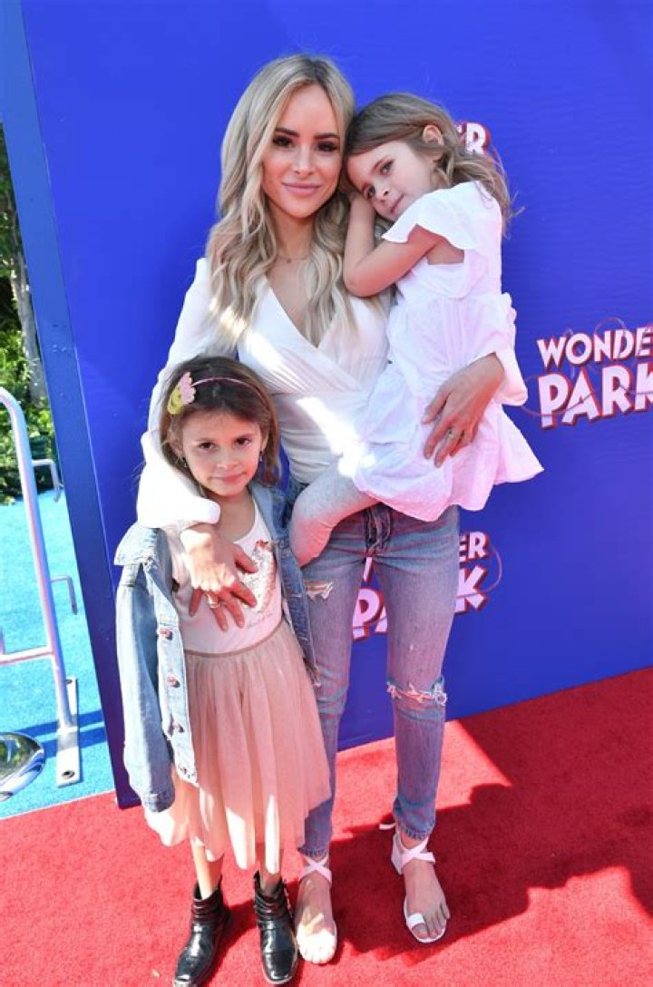 Amanda Stanton Defends Her Daughter’s Bikini Photo: ‘I Don’t See How This Isn’t Teaching Body Positivity’