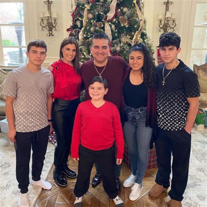 Buddy Valastro Net Worth, Wife Lisa Valastro, Kids, Mother, Family, Siblings. 2022