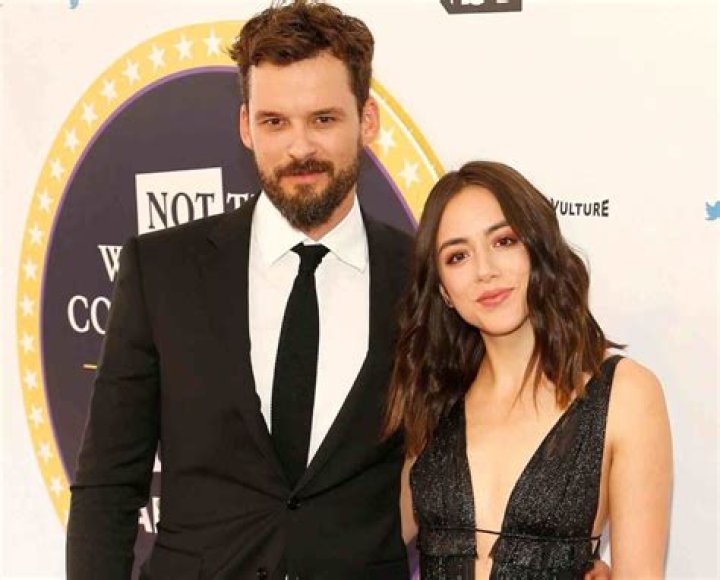 Chloe Bennet Net Worth, Parents, and Siblings