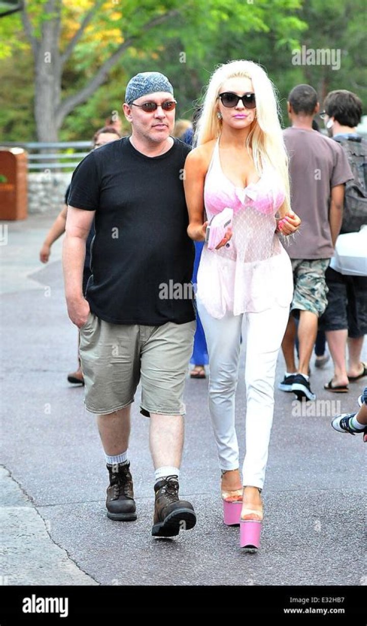 Courtney Stodden and Doug Hutchison net worth 2022