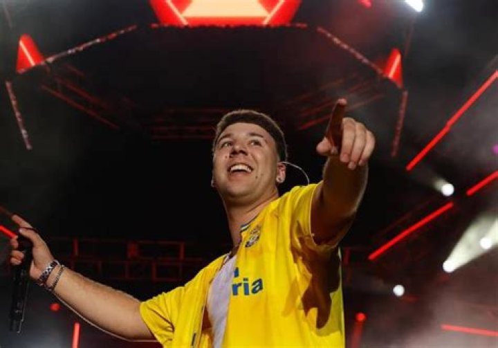 ¿Cuándo comenzó la bandera de la Línea Azul? – Celebrity.fm