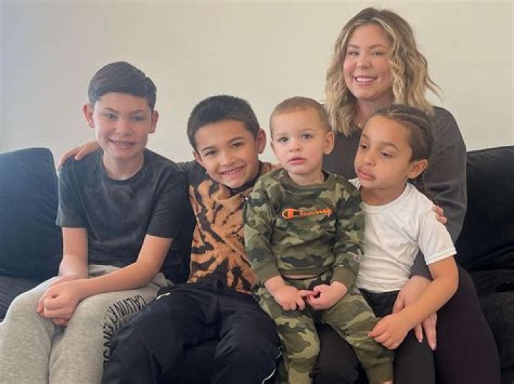 Cute and Chic! Pregnant ‘Teen Mom’ Star Kailyn Lowry Shows Off Baby No. 4’s Nursery