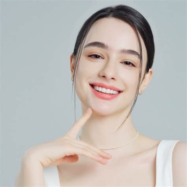 Dasha Taran – Celebsgraphy