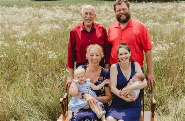 Dr. Jan Pol has 3 Adopted Children. Know about his Age, Family , and Wife Diane Pol. 2022