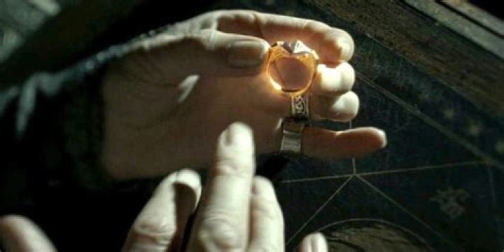 How did Dumbledore get Marvolo Gaunt’s ring?