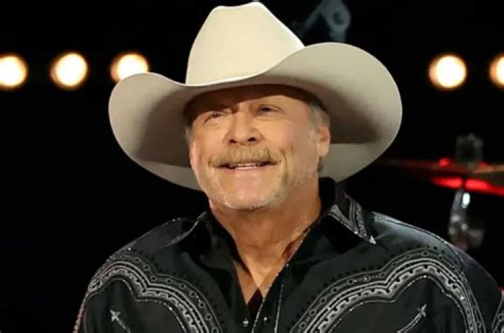 How tall is Alan Jackson