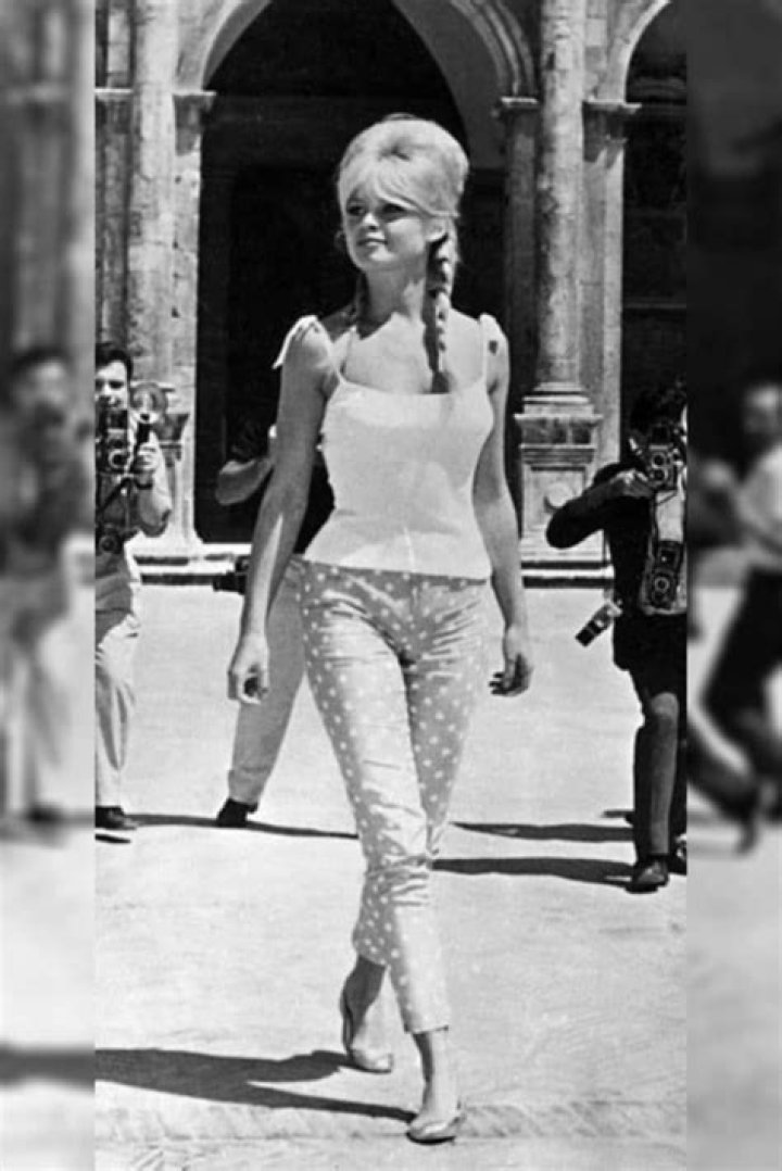 How tall is Brigitte Bardot