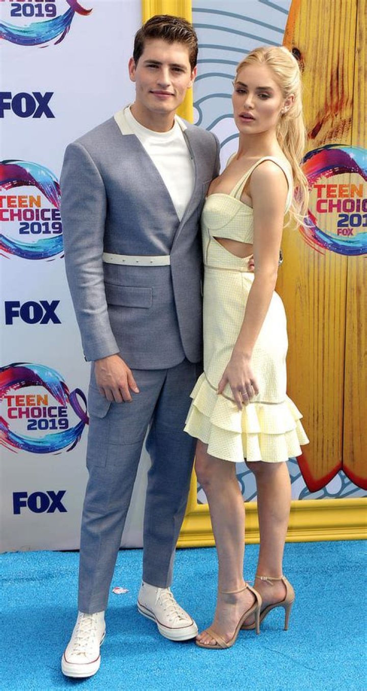 How tall is Michelle Randolph