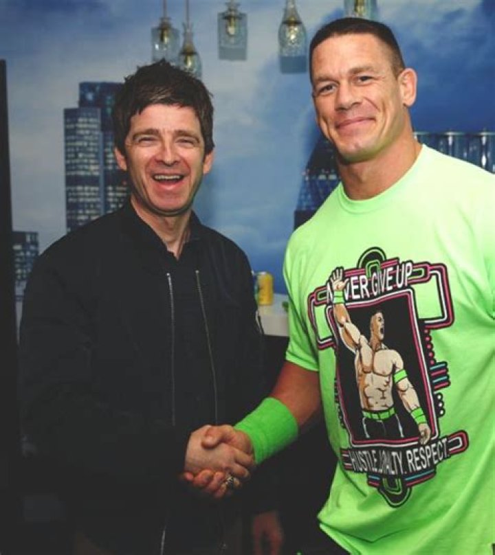 How tall is Noel Gallagher