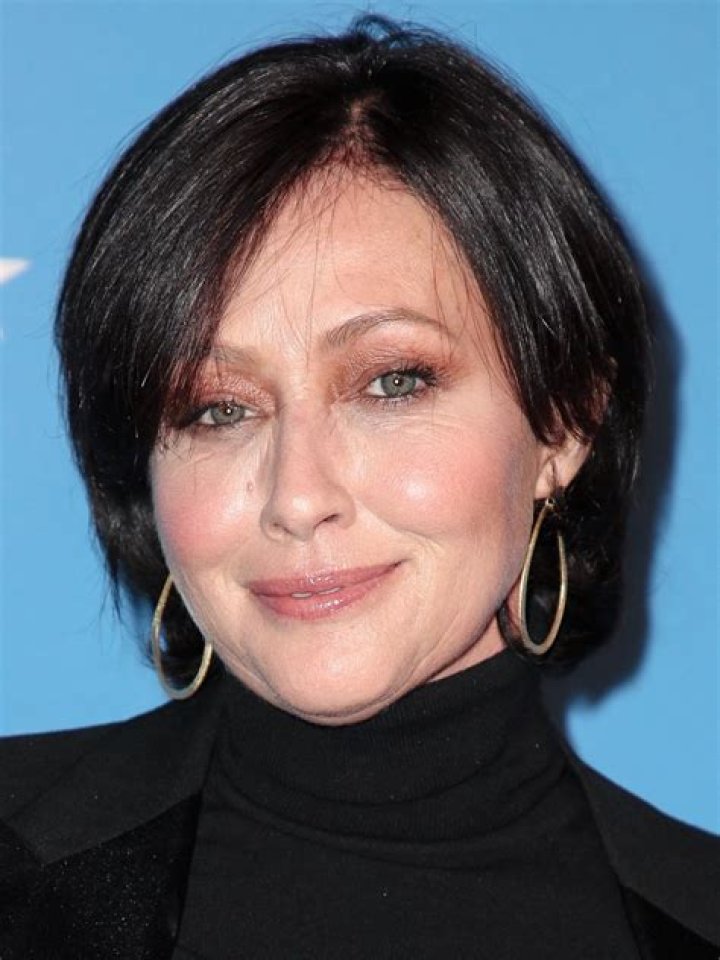 How tall is Shannen Doherty