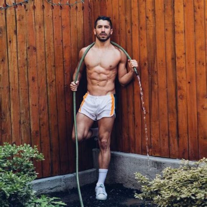 Ian Paget Age | Wiki, Net worth, Bio, Height, Boyfriend