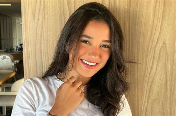 Influencer Maria Sofia Valim Dies At 19