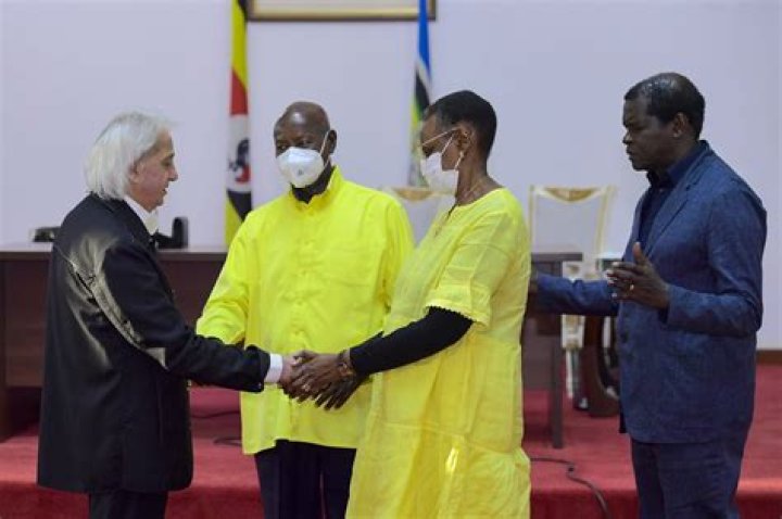 Inside Televangelist Benny Hinn's Life Of Faith And Fortune