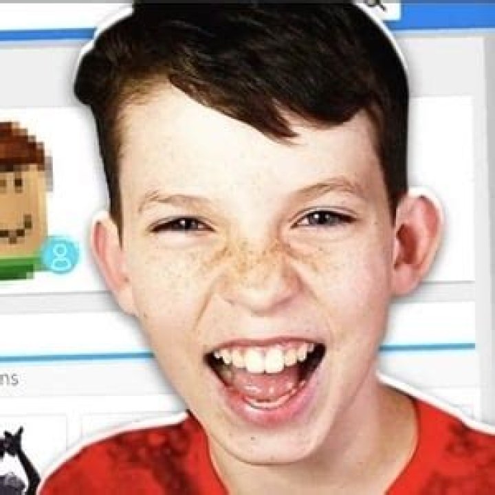 Joshua Arsement (Family Member) - Age, Birthday, Bio, Facts, Family, Net Worth, Height & More