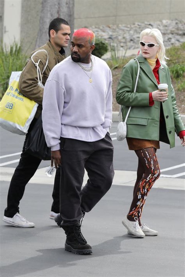 Kanye West Steps Out With Bright Pink Hair And TBH, We’re Very Confused