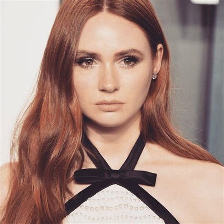 Karen Gillan Biography, Age, Height, Family, Boyfriend, Net Worth & Images