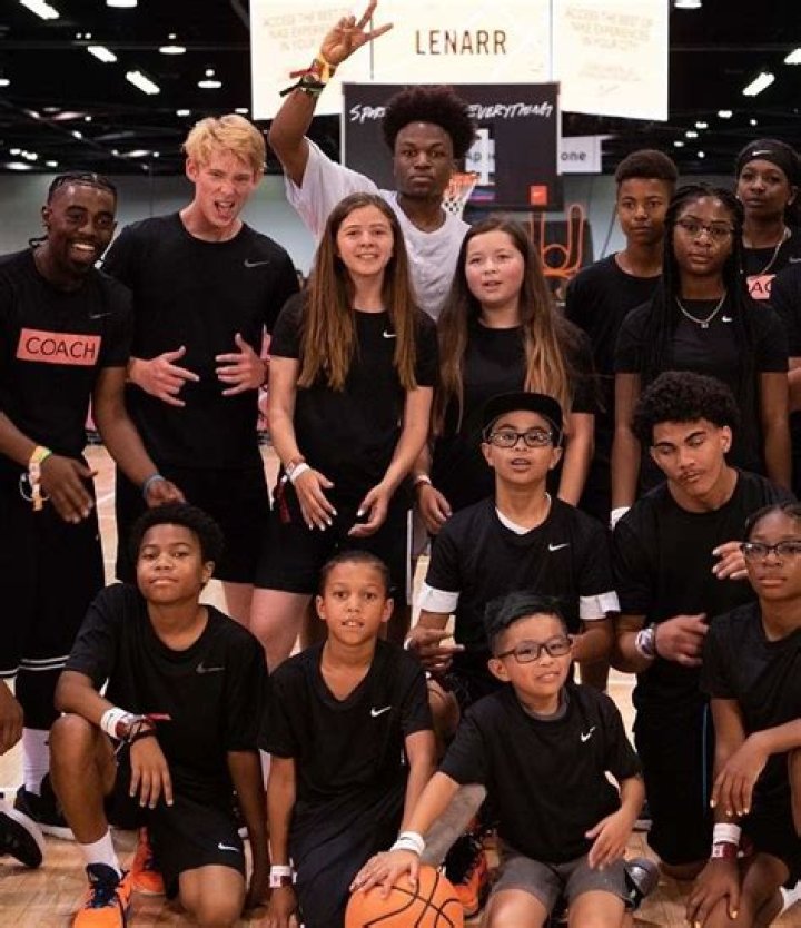 Lenarr Young Age - Bio, Wiki, Height, Net Worth, Relationship (2023)