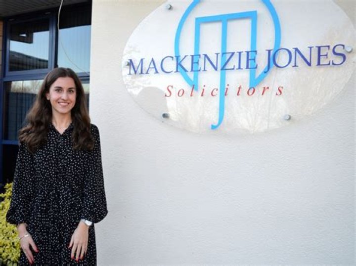 Mackenzie Jones – Celebsgraphy