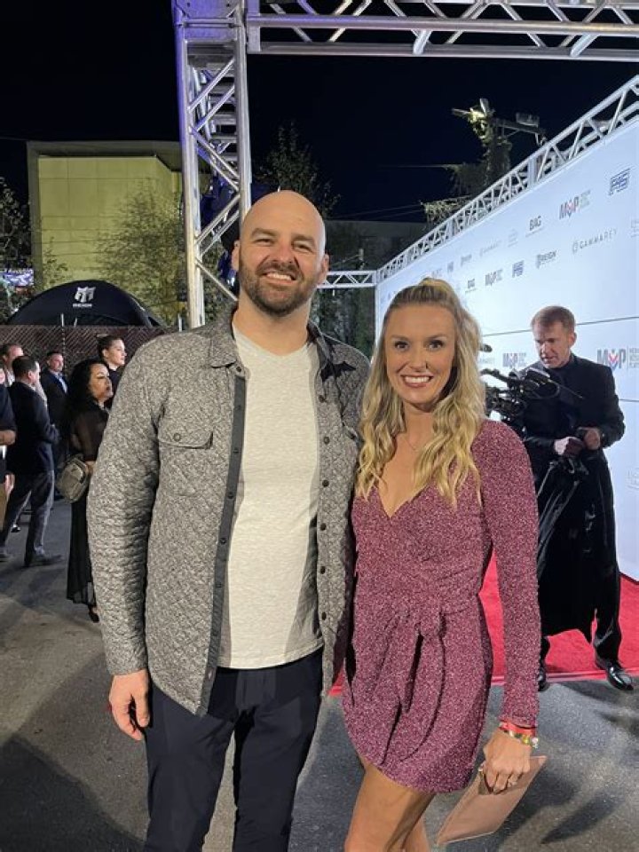 Mike Golic Salary, Net Worth, Family, Age, Wife Christine Golic, Kids. 2022