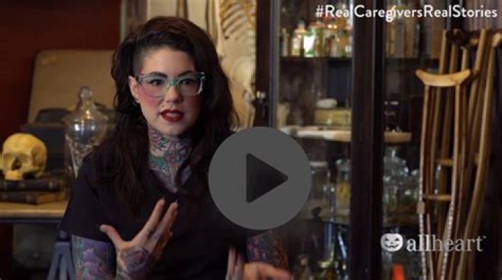 Pawn Star Olivia Black Net worth, Husband, Married life and Wiki-bio 2022