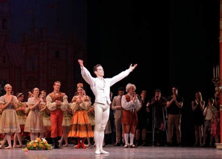 Sascha Radetsky (Dancer) - Age, Birthday, Bio, Facts, Family, Net Worth, Height & More