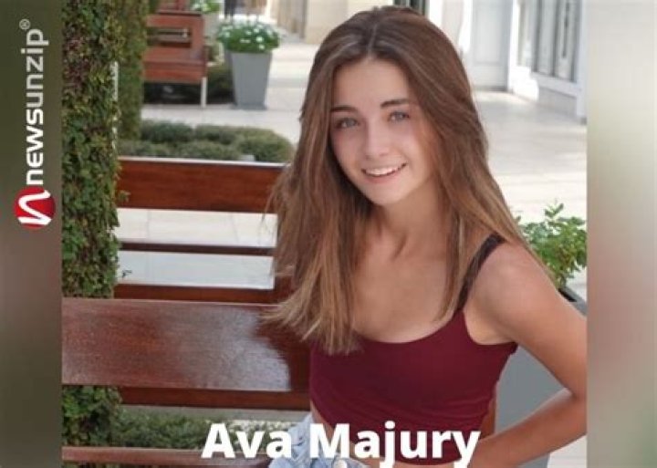 Who is Ava Majury? Wiki, Biography, Height, Birthday, Net Worth, Age, Boyfriend, Parents, Ethnicity & More