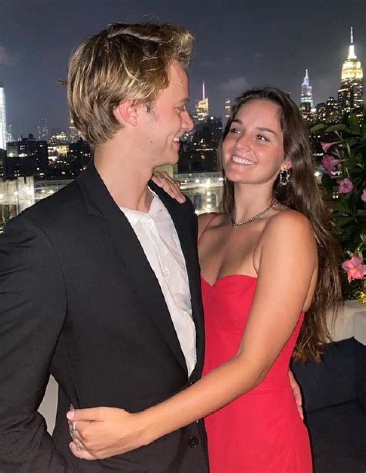 Who is Elaine Siemek? Wiki, Biography & Facts About Rudy Pankow's Girlfriend