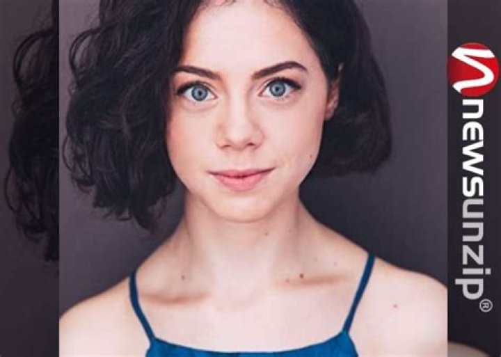 Who is Elizabeth Scopel? Biography, Wiki, Age, Boyfriend, Family, Height & More