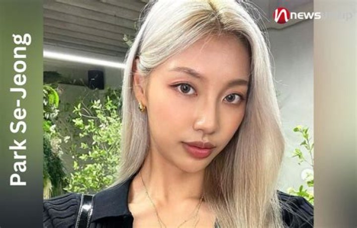 Who is Park Se-Jeong? Wiki, Age, Height, Parents, Ethnicity, Boyfriend, Net Worth, Biography & More