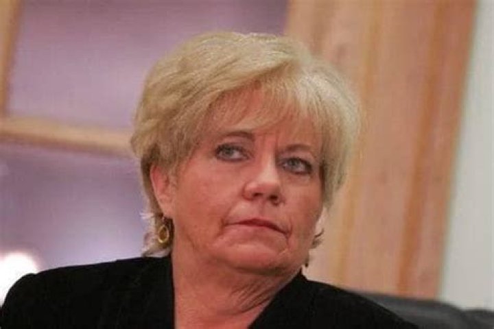 Who is Susan Menard? Wiki, Age, Biography, Husband, Net Worth, Family, Political Party & More