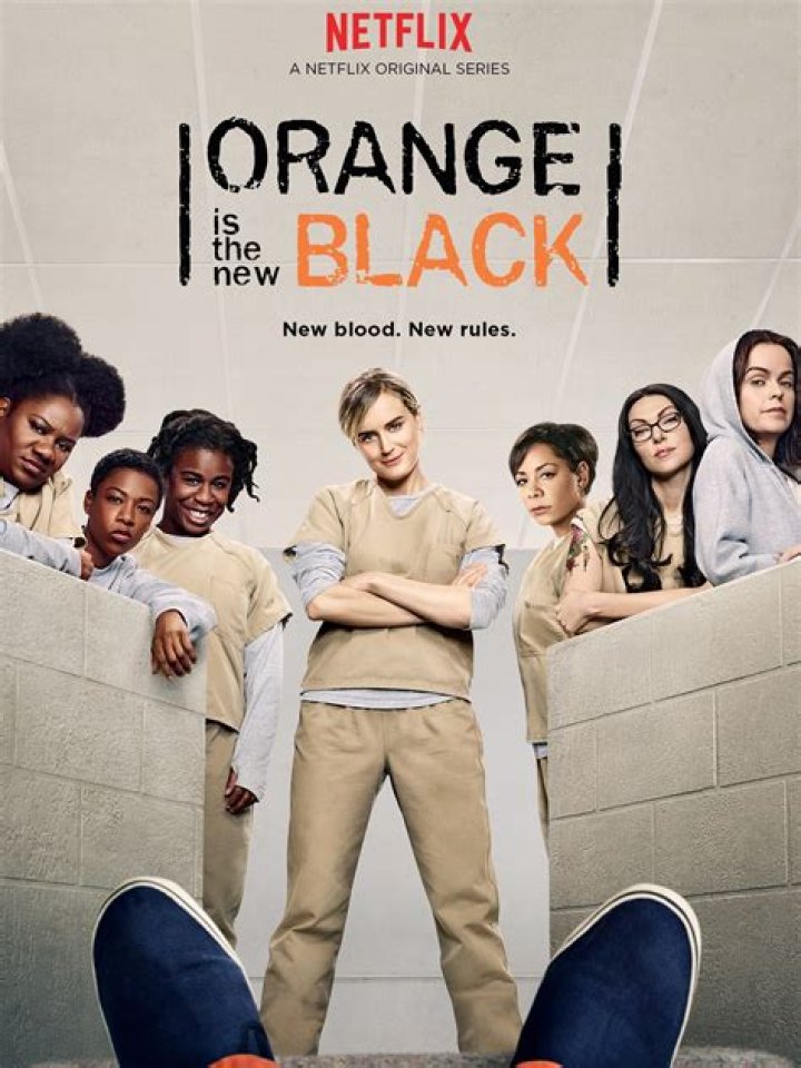 Why did Gloria go to jail in Orange is the new black?