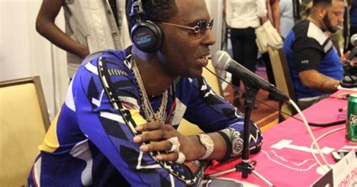 Young Dolph Aggressively Has Twerking Man Kicked Off Stage